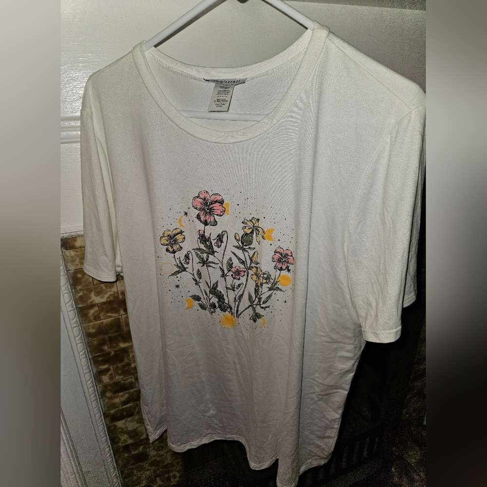 Lucy Avenue Floral Tee, NWOT, 3X